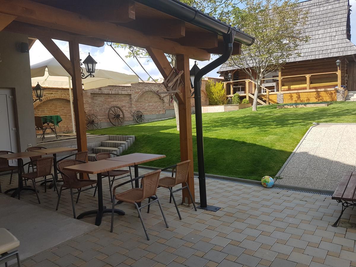 Agropenzion 7Divov Dolna Krupa Exterior photo